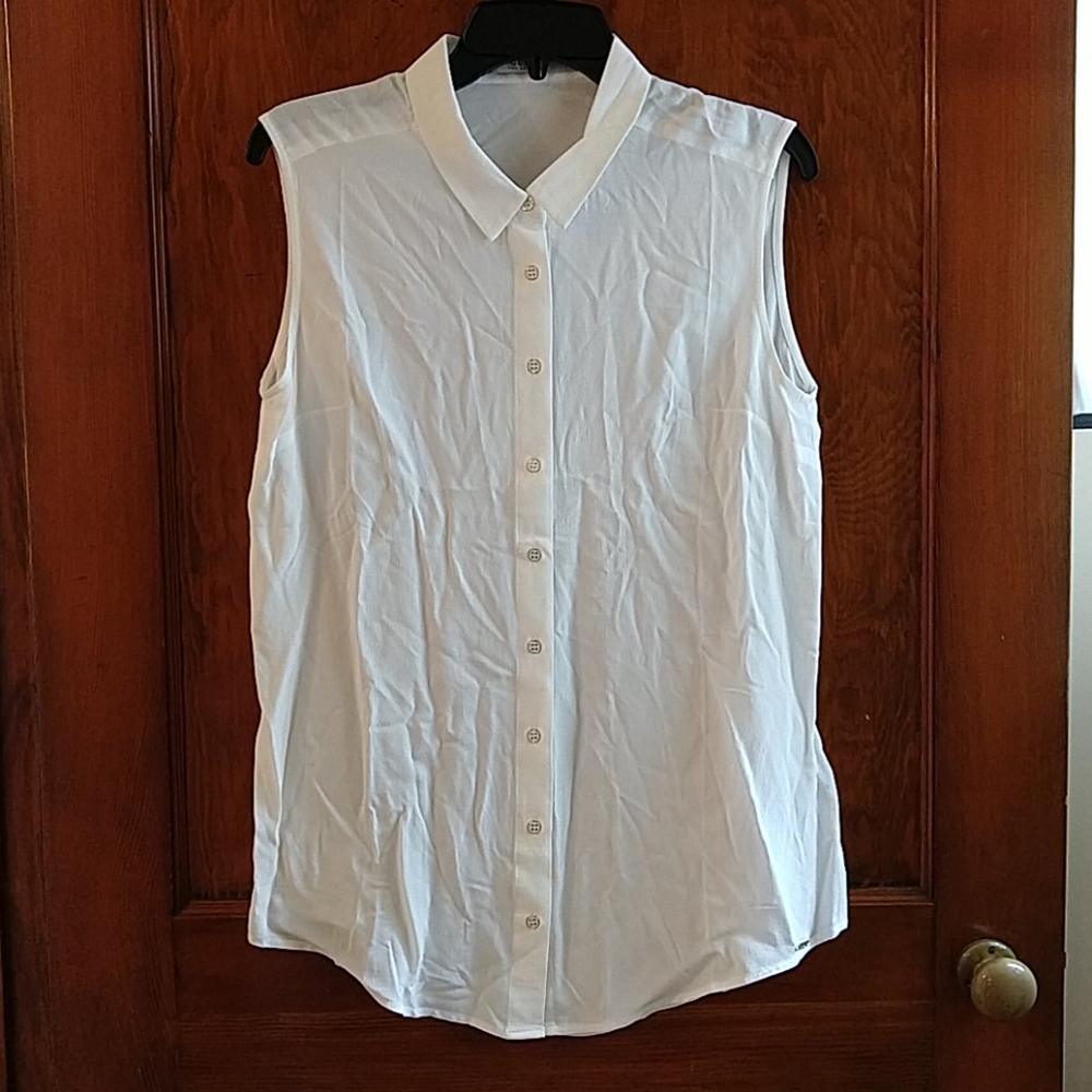 NWOT white sheer Guess sleeveless button up